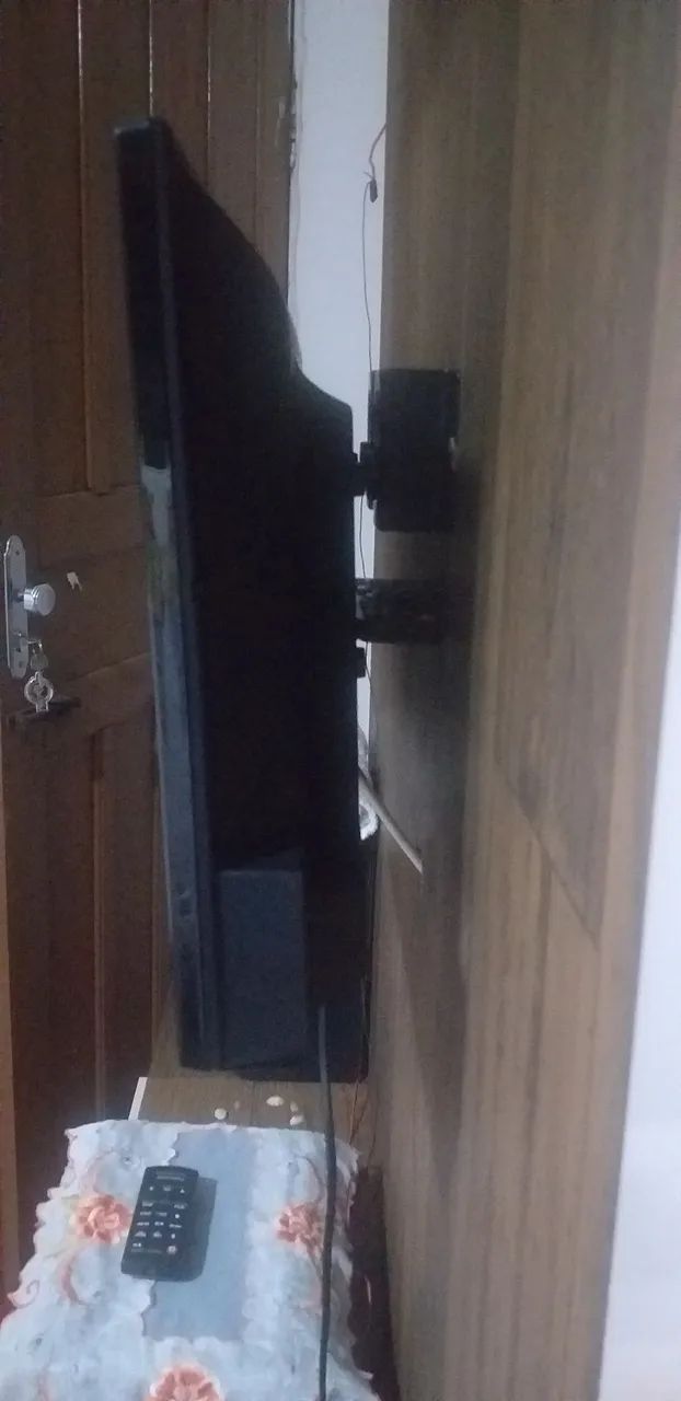 Vendo uma TV usada  tela plana 21 polegadas tela com defeito  - Foto 2