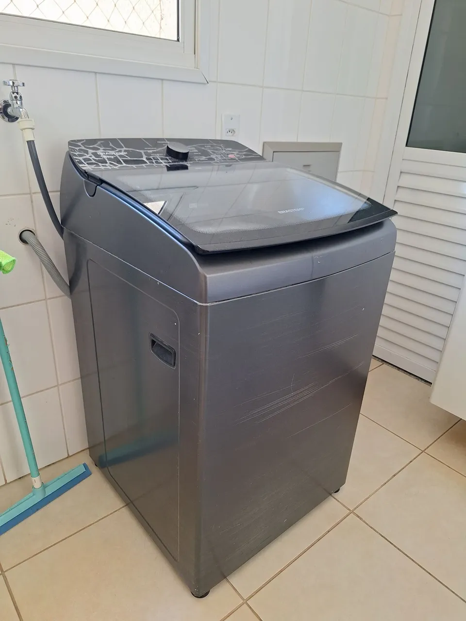 Máquina de Lavar Brastemp 12 kg com defeito