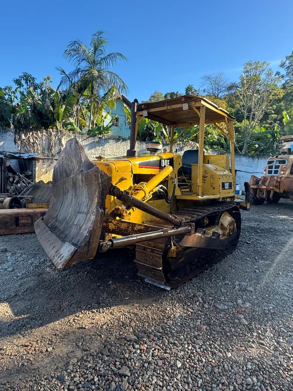 Trator esteira caterpillar D4E