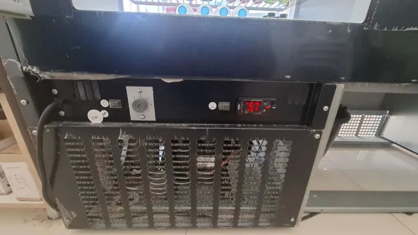 Expositor Quente/Frio, 1,40m, Linha Aurora, Preto, Gelopar - Foto 4