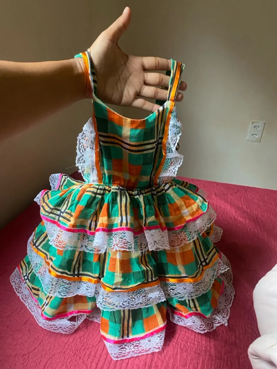 Vestido Infantil Xadrez com Detalhes em Renda