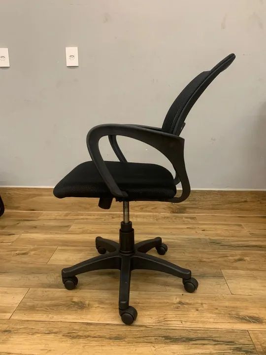 Cadeira de escritório Santiago Preta - Usada (várias unidades disponíveis) - Foto 2