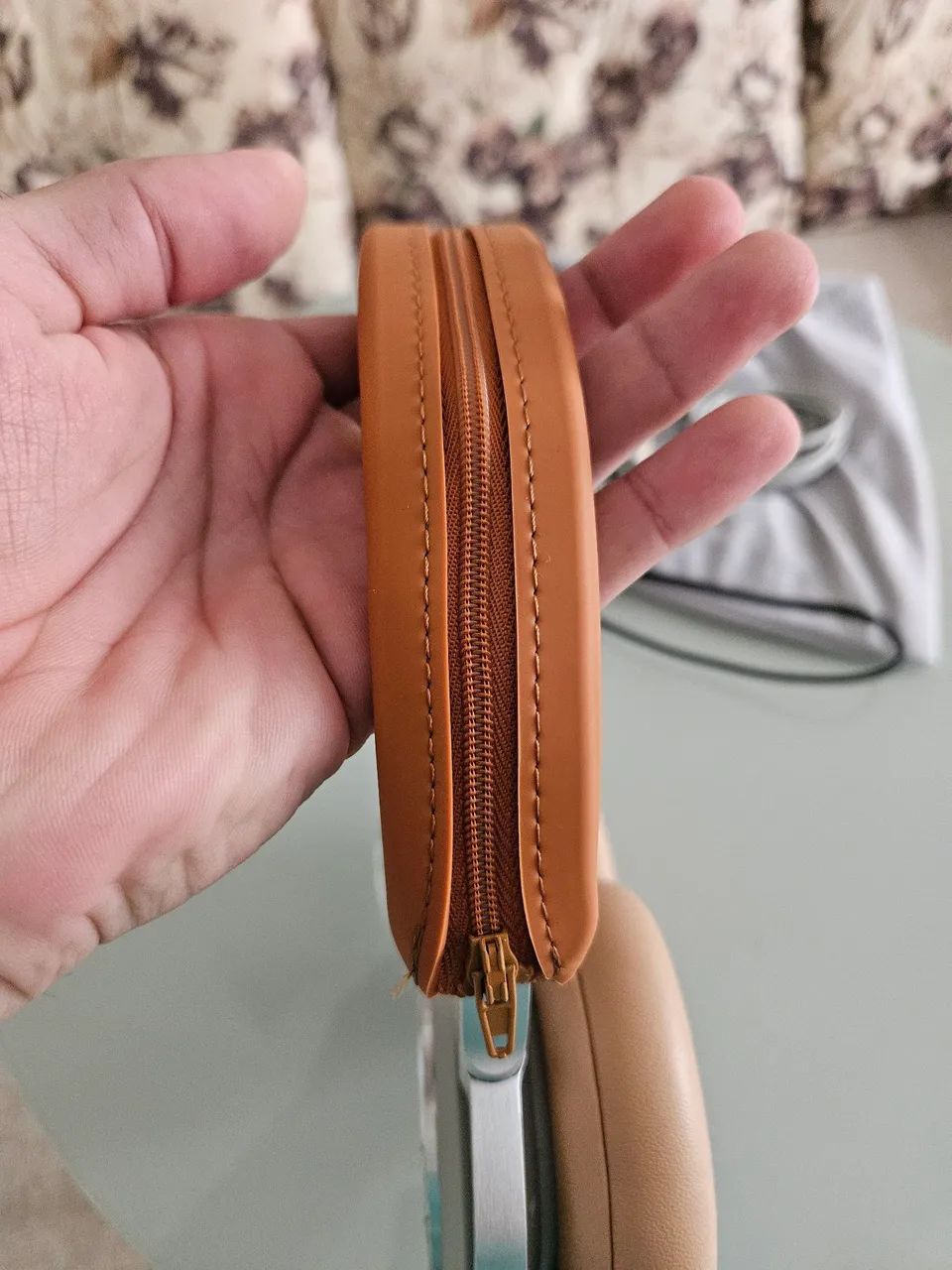 バッテリー・イヤーパッド交換済 Beoplay H9i Bronze Tone バッテリー・イヤーパッド交換済 Beoplay H9i Bronze Tone バッテリー