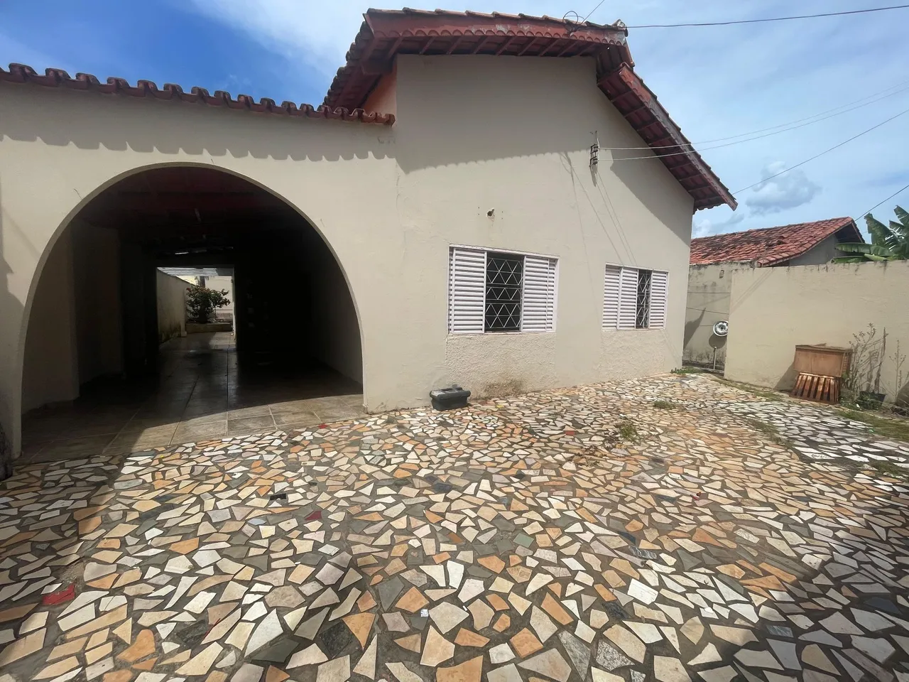 Alugo casa 706 sul