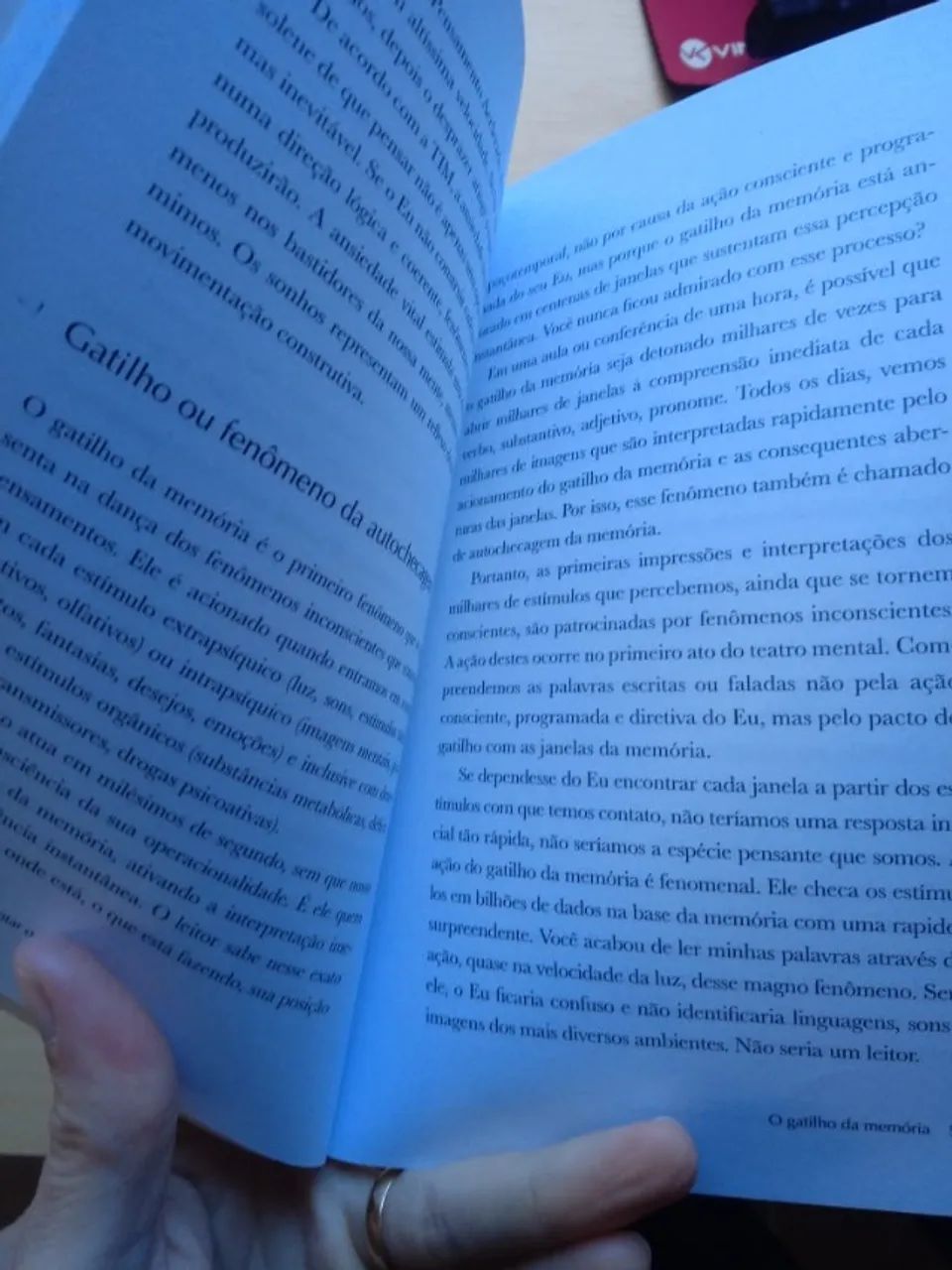 Vendo livros Ansiedade e Ansiedade 2 praticamente novos - Foto 2