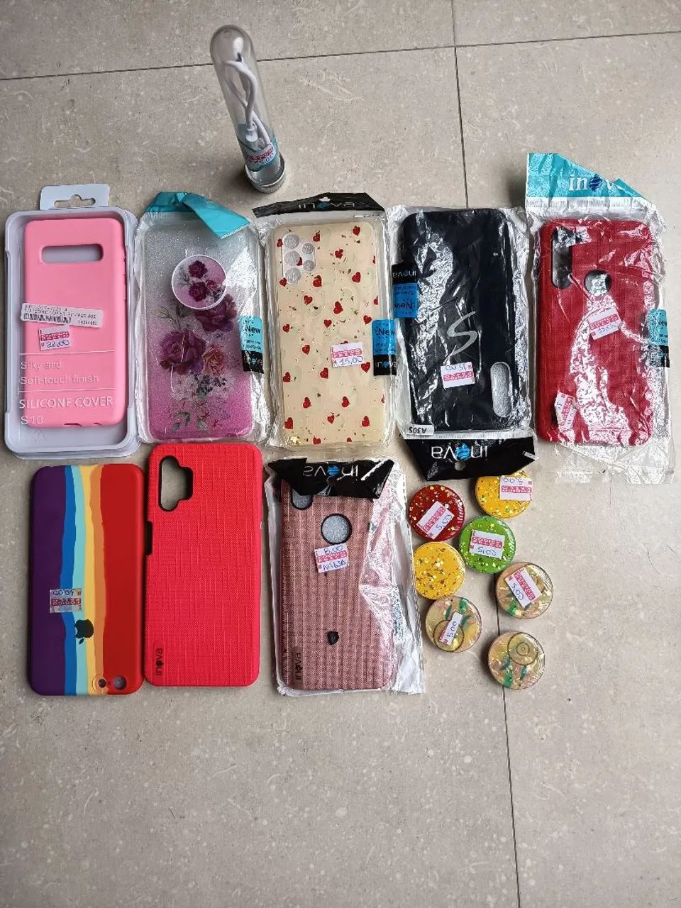 Capas e acessórios para celular.