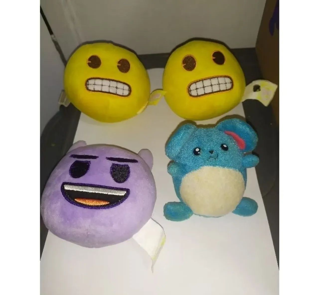 Lote Pelúcia Pokémon Marill e Smiles Burger King