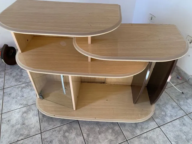 pia de cozinha com balcao de aço e Rack de tv