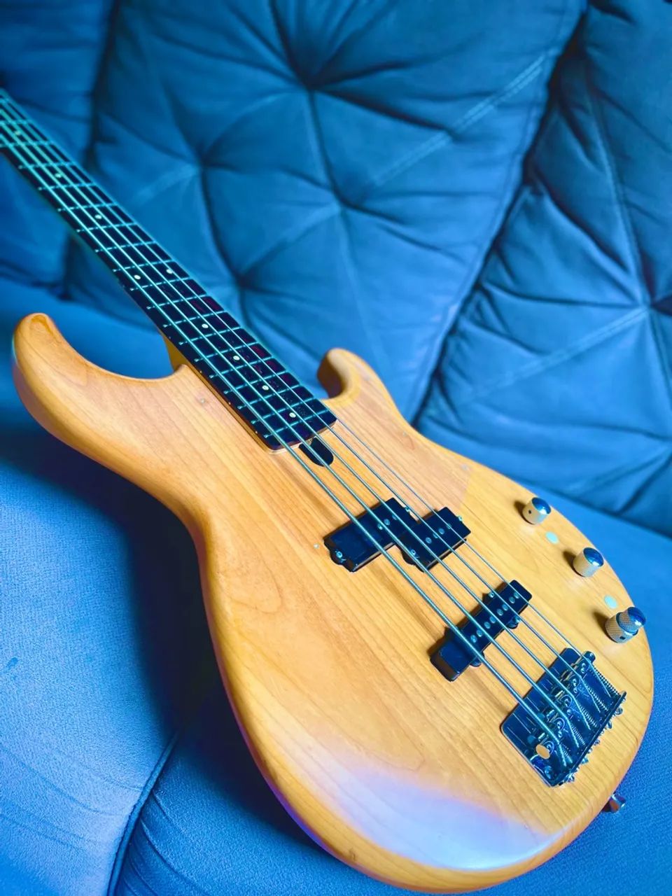 Baixo Yamaha BB235 - Instrumentos musicais - Hélio Ferraz, Serra