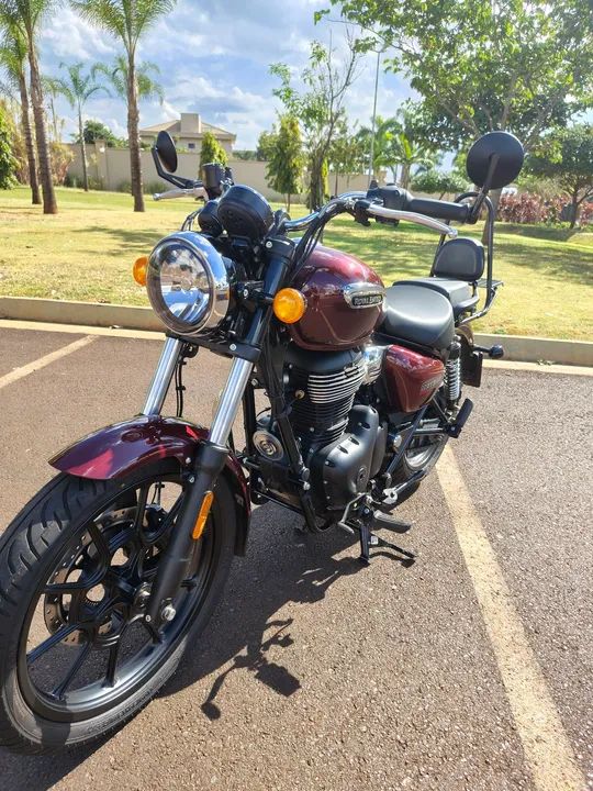 Royal Enfield Meteor 350 Stellar | 2024/2025 | Vermelha | Apenas 1.800 km - Foto 12