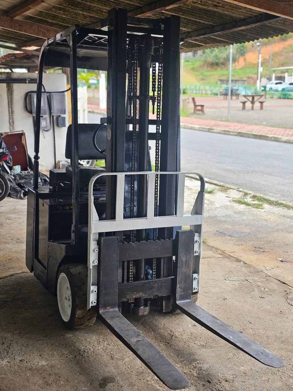 Empilhadeira Elétrica - Ideal para sua operação!