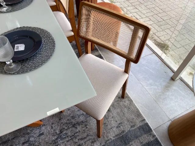 Mesa de Jantar 2m com Base Ripada e 6 Cadeiras com Tela e Estofado em Linho - Foto 2