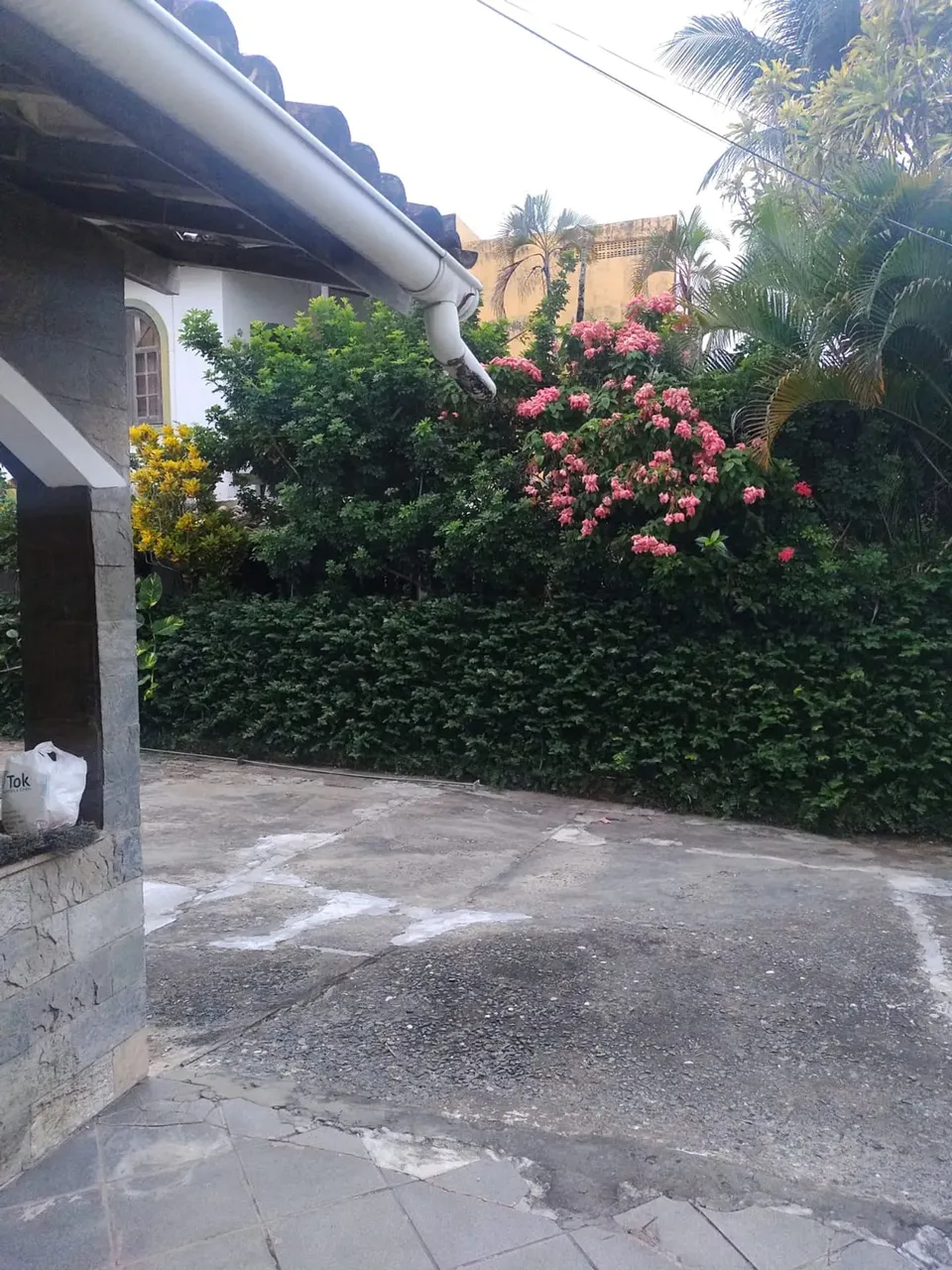 OPORTUNIDADE CASA COMERCIAL EM ITAPUÃ COM RETORNO FINANCEIRO