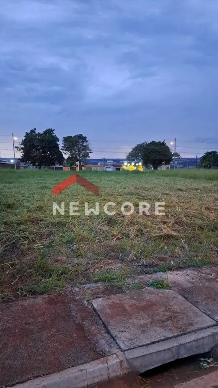 Lote em Rua dos Cozinheiros - São Lourenço - Londrina/PR