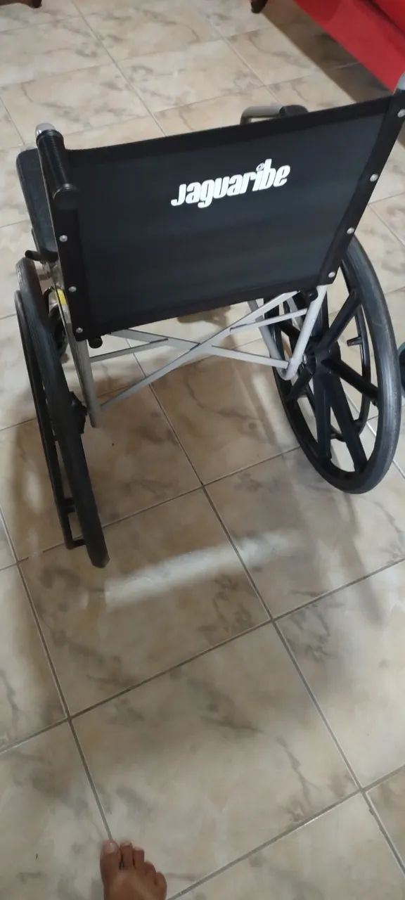 cadeira de rodas, andador, cadeira banho 
