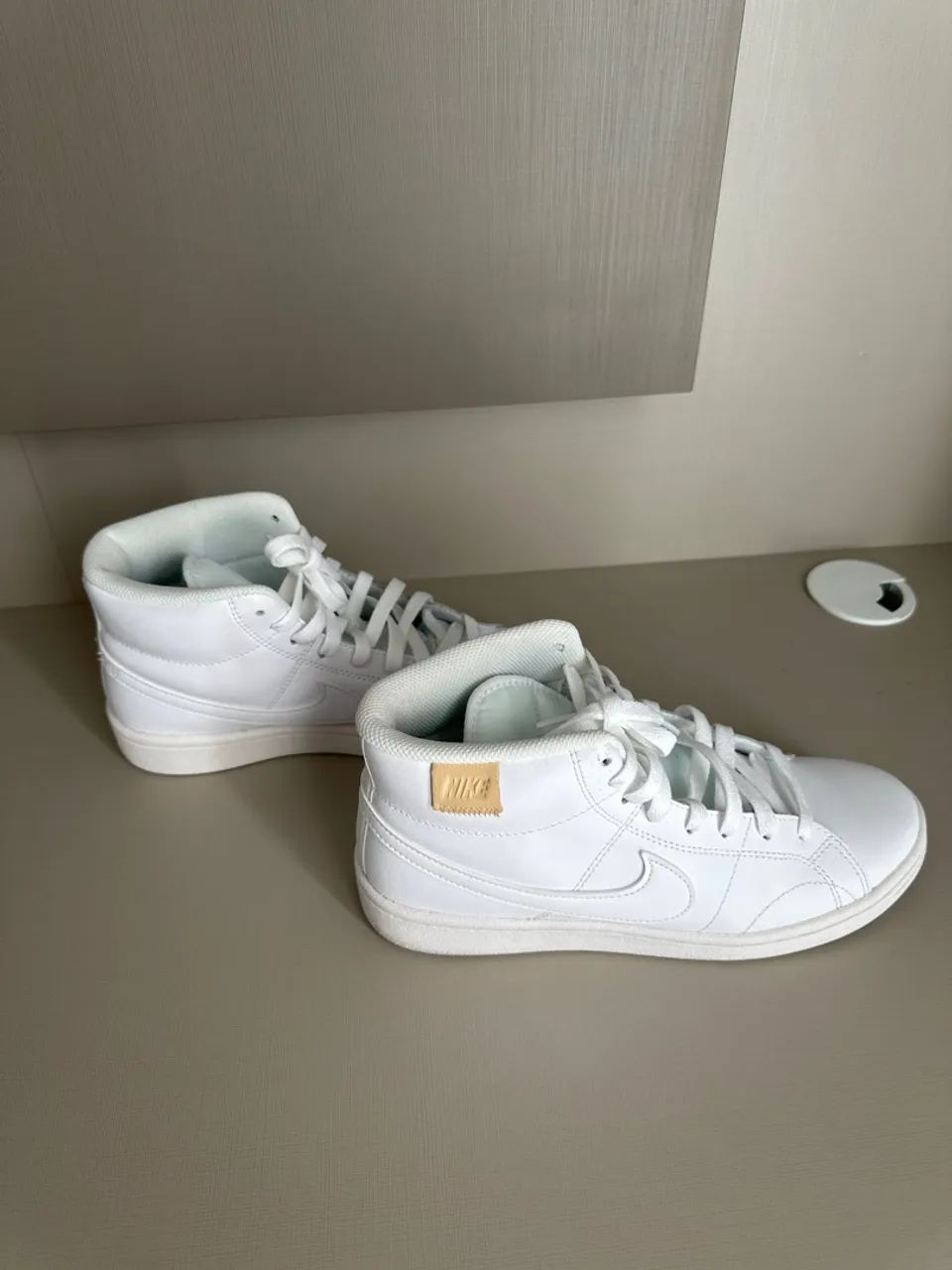 Tênis Nike branco 37,5 - Foto 5