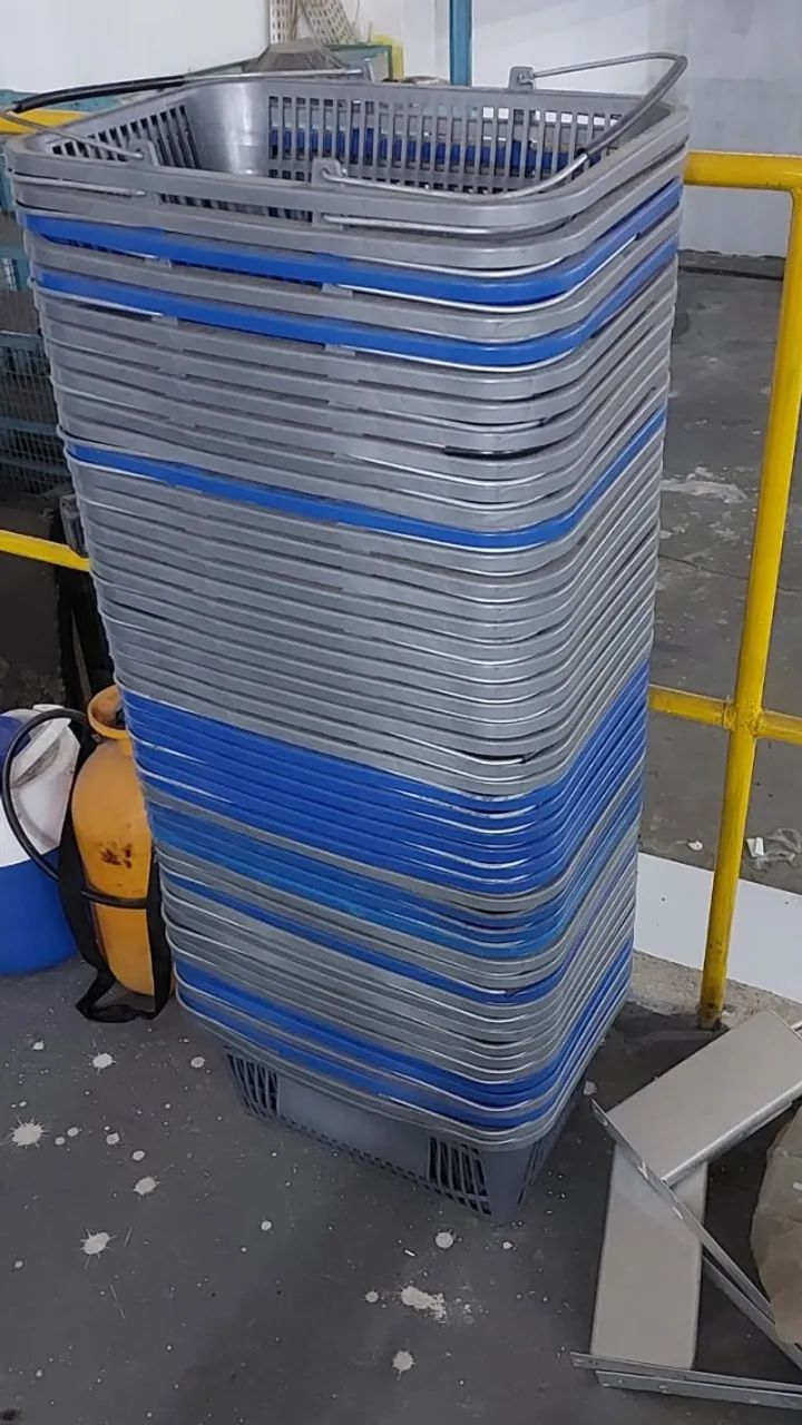 Bandeja gondola marca polar e carrinho supermercado mercadinho - Foto 4