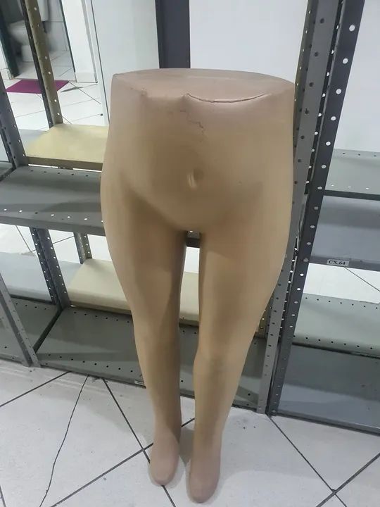 Expositor de calças ou shorts feminino  - Foto 3