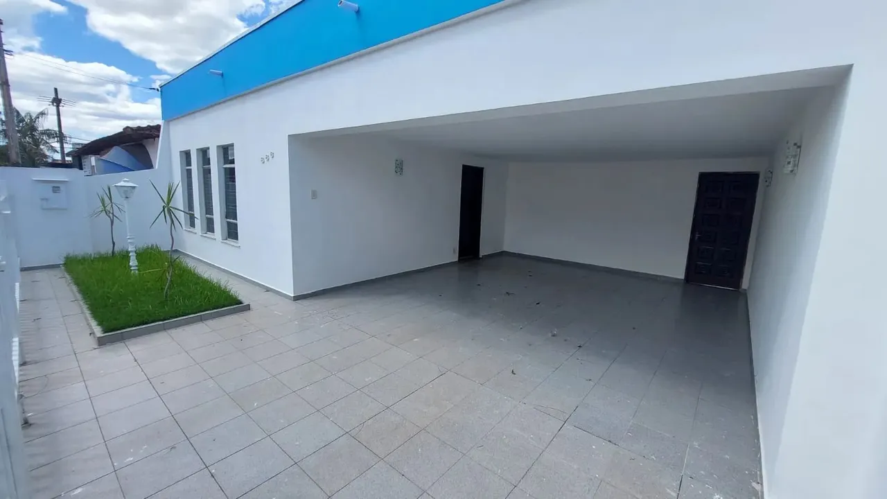 Casa em Rua José Rebouças de Carvalho - Vila São Felipe - Avaré/SP