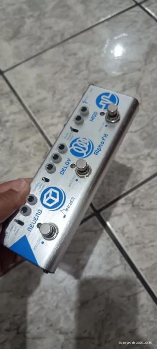 Pedal Multi-efeitos para Guitarra Donner Alpha FX