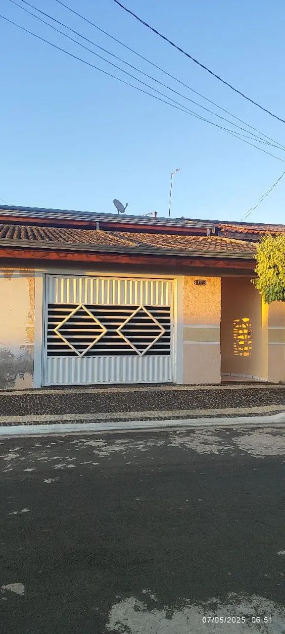 Vende -se casa no Jardim Campos Verdes 