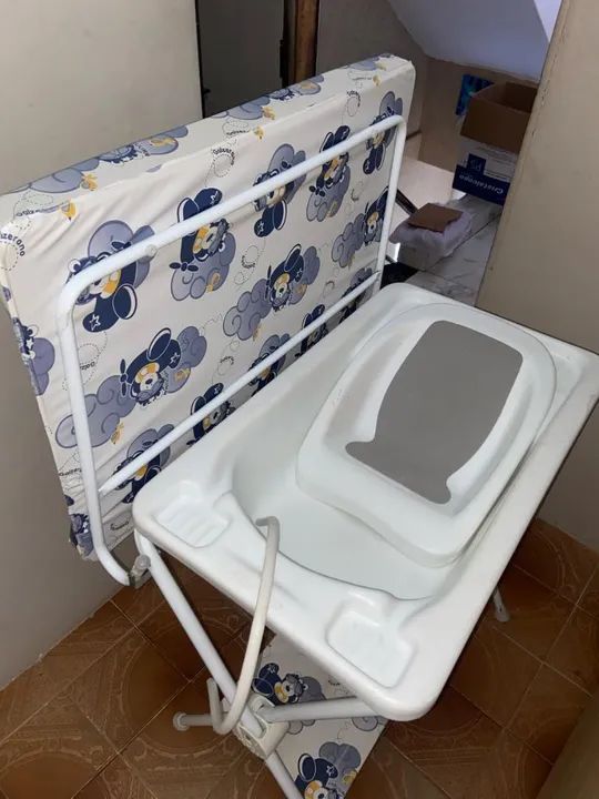 Banheira de Bebê com Suporte e trocador - Galzerano 