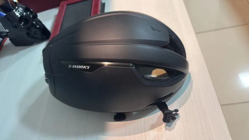Capacete s Works evade