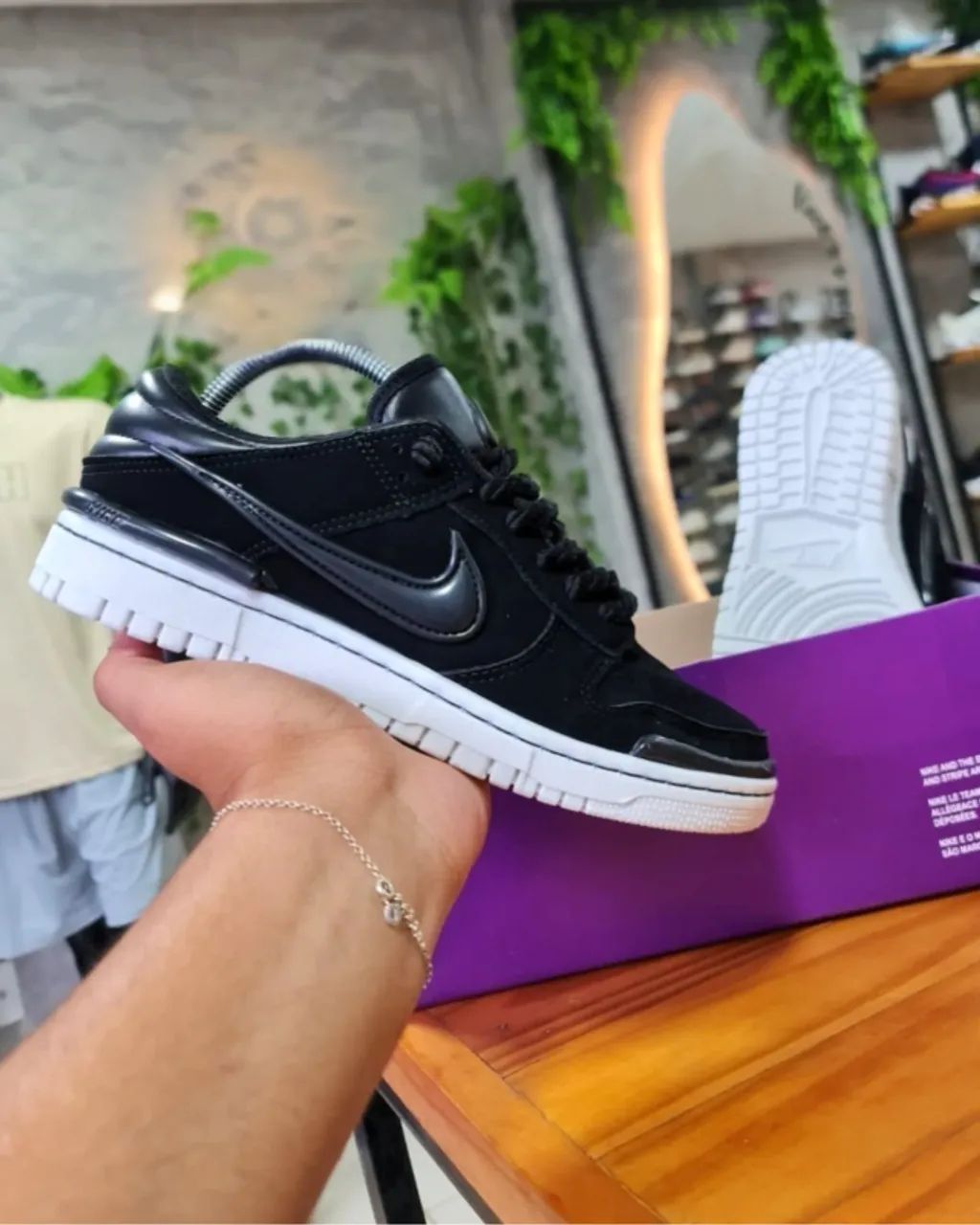 Tênis Nike Dunk low TWIST SB - Preto/Solado Branco Linha Luxo