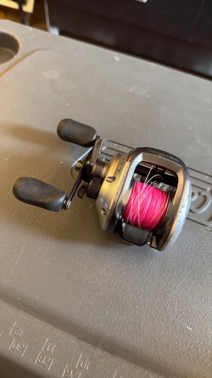 CARRETILHA SHIMANO SCORPION DC7 esquerda
