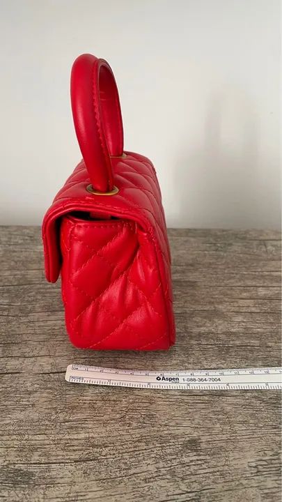 Bolsa  matelassê vermelha  - Foto 4