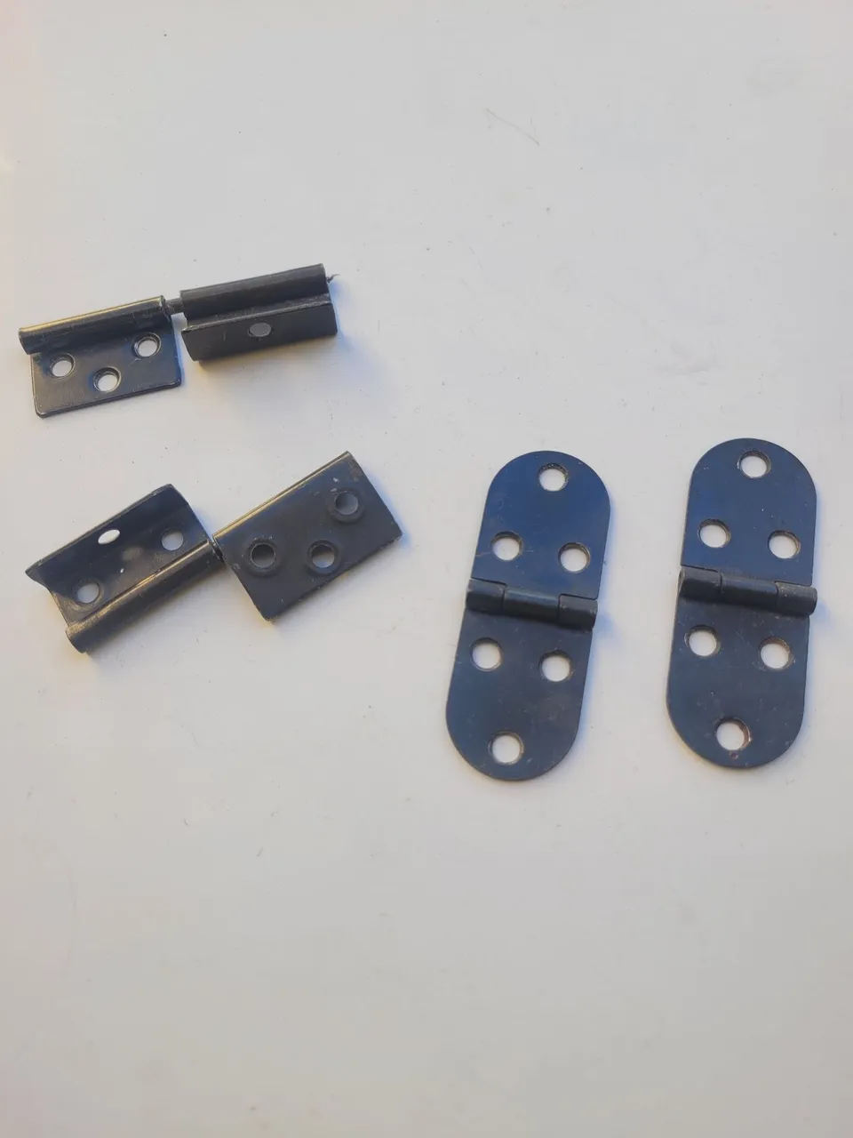 Dobradiças antigas para máquinas de costura: