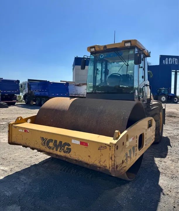 Rolo Compactador XCMG XS123PD ano 2021, Liso, com 4270 horas, ar condicionado, em SP - Foto 4