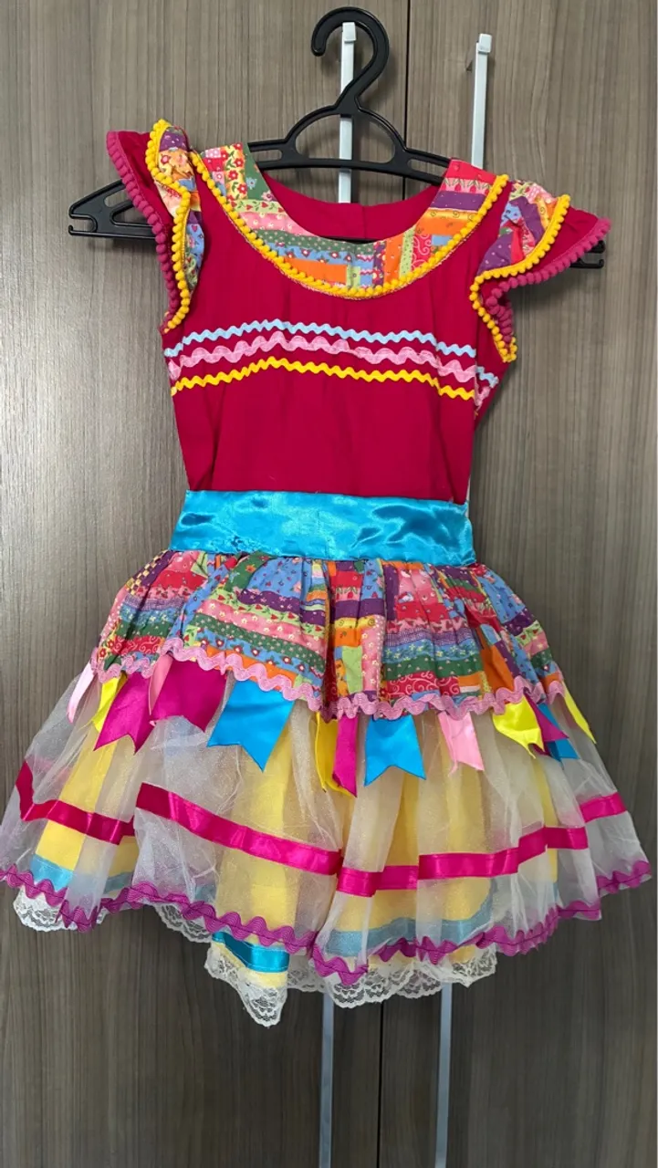 Vestido Junino 3/4 anos = > 40,00