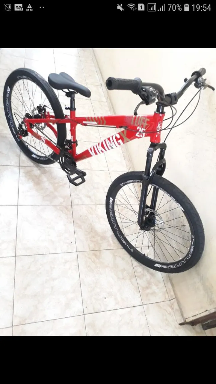 Bicicleta gts Tuff 26 Aro freios a disco nas duas rodas