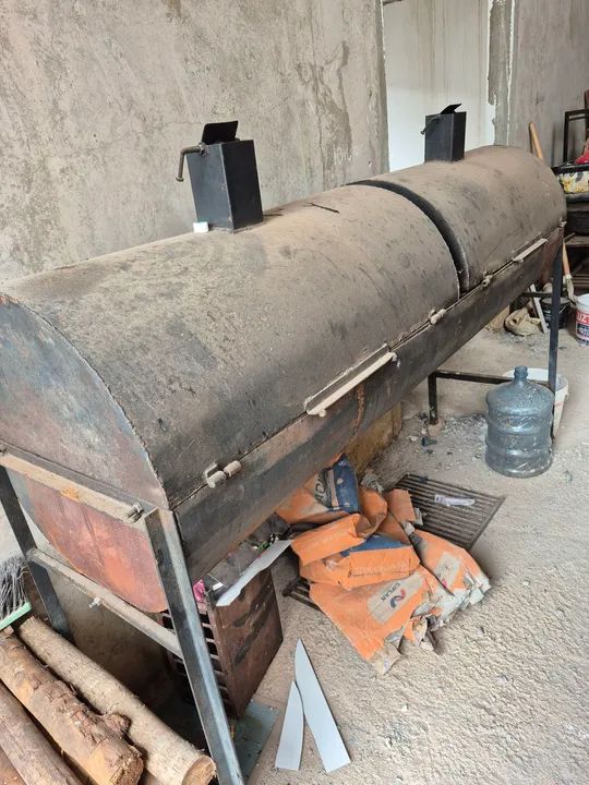 Churrasqueira/defumador - Foto 2