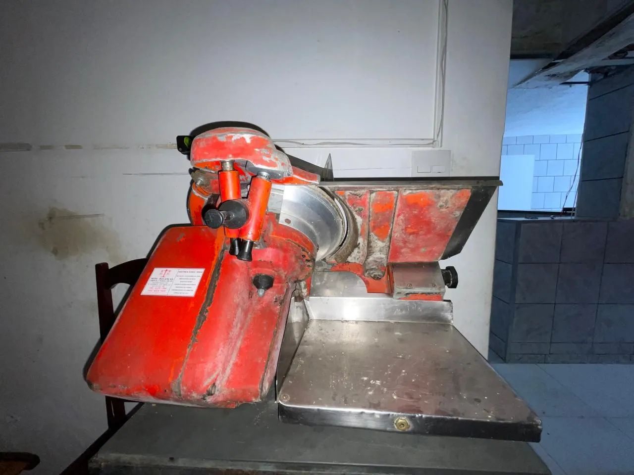 Máquina de Cortar Frios Industrial