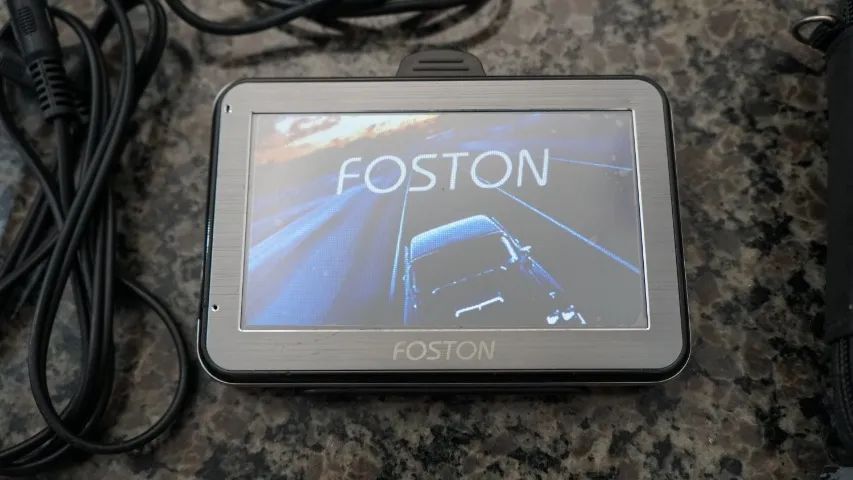 GPS Foston FS-460DT + Bluetooth / 4.3"; Touch Screen e TV Digital