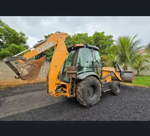 Retroescavadeira