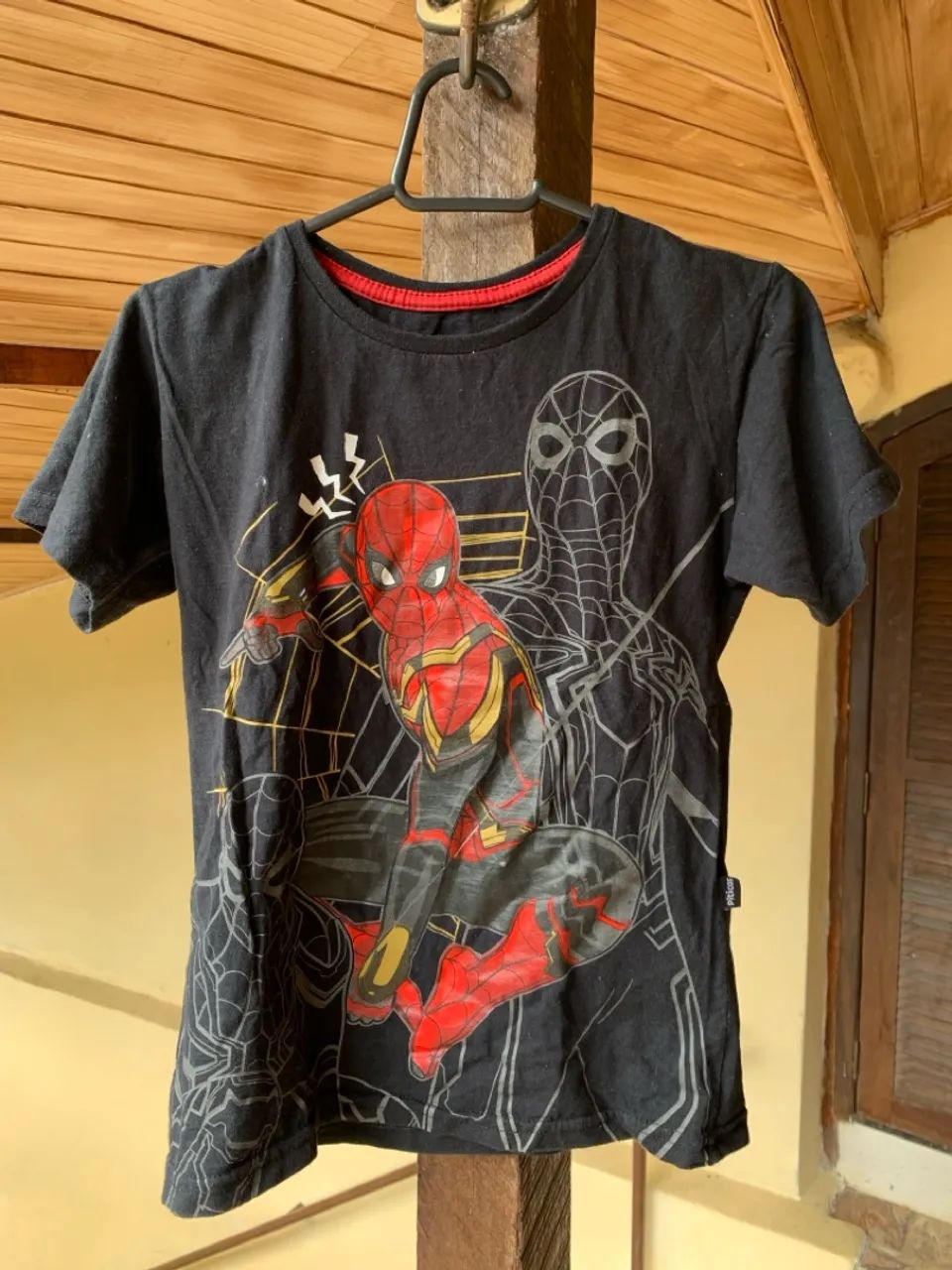 Camiseta Infantil Homem de Ferro - Tamanho M - Foto 3