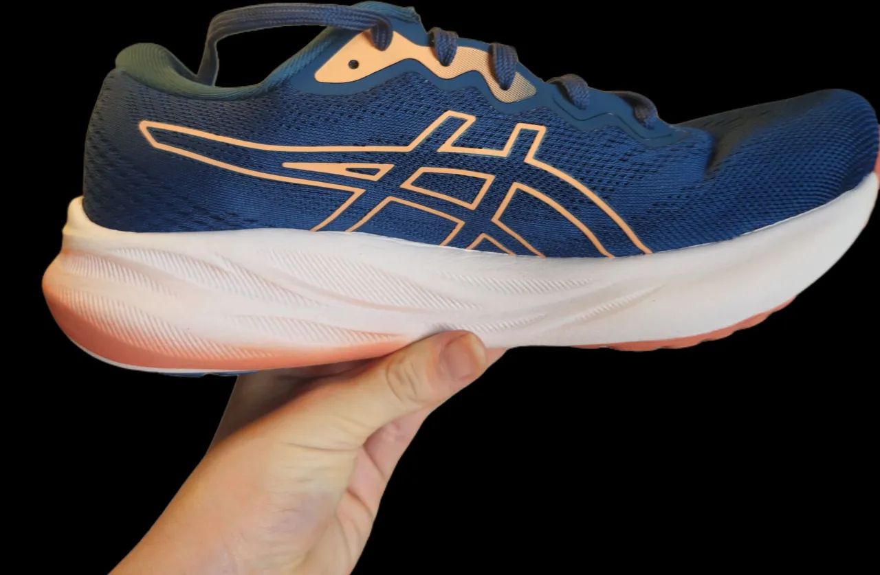 Tênis Asics para corrida - Azul e Rosa - Foto 3