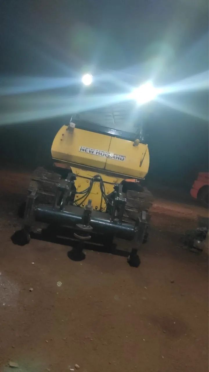 Trator de esteira new holland d140b - Foto 4