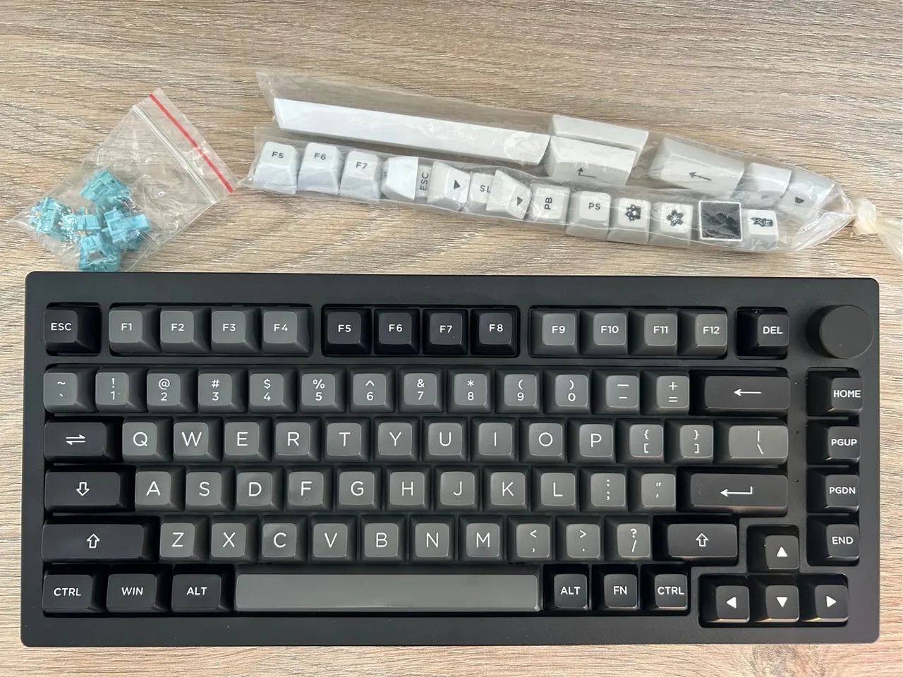 TECLADO AKKO 5075B PLUS V3