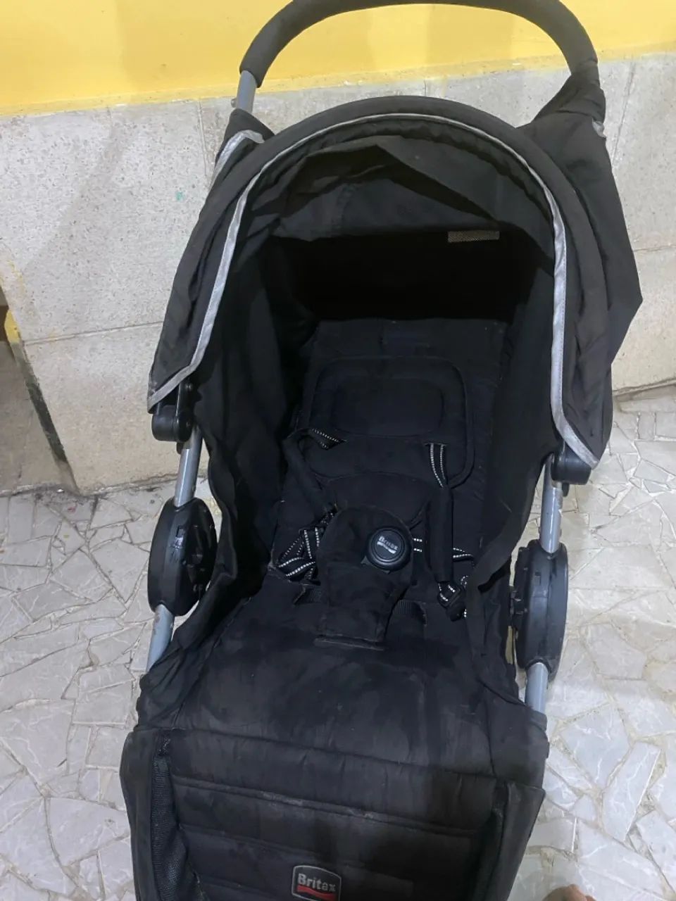 Carrinho de bebê BRITAX em bom estado  - Foto 3