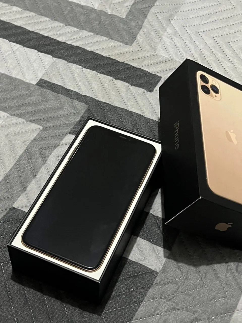 iPhone 11 PRO MAX - SEMINOVO