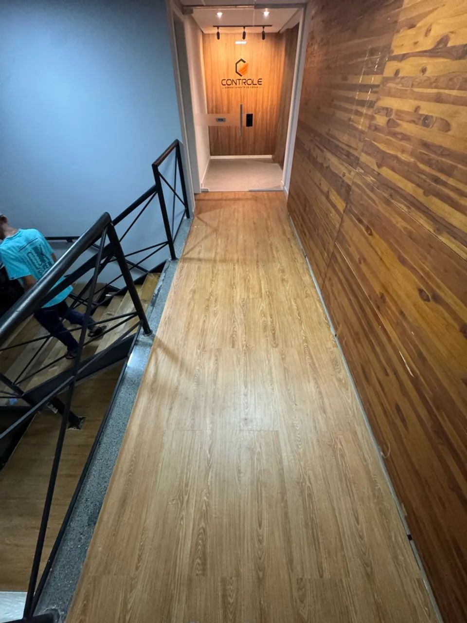 Aplicação de Piso Vinílico e Rodapés  - Foto 5