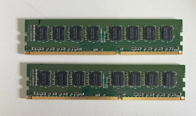 2 pentes de memória SMART, 2 gb, ddr3, modelo: pc3-10600u