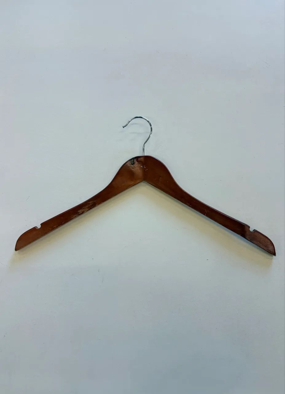Cabides de Madeira de Alta Qualidade - Ideal para Organização e Lojas - Foto 2