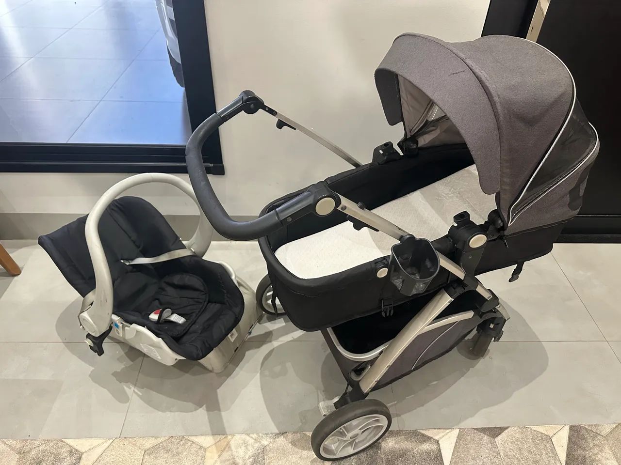 Vendo Carrinho de bebê Dzieco!!