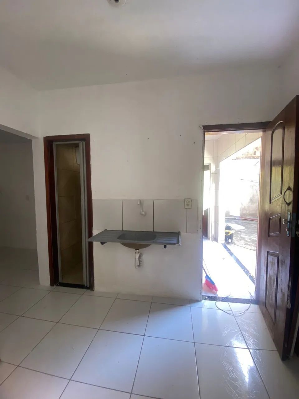 ALUGA-SE KITNET NA CIDADE DOS FUNCIONÁRIOS  - Foto 2