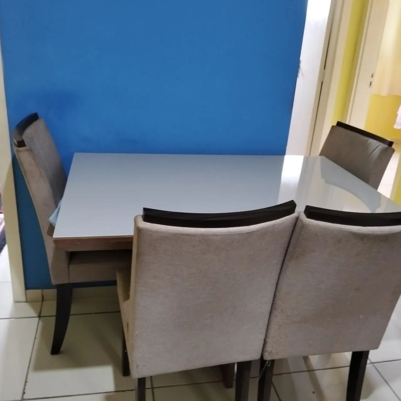 Vendo conjunto de mesa de 04 lugares - Foto 2